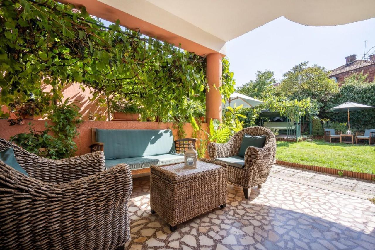 Villa-Hotel Escala Kaloşvar Dış mekan fotoğraf