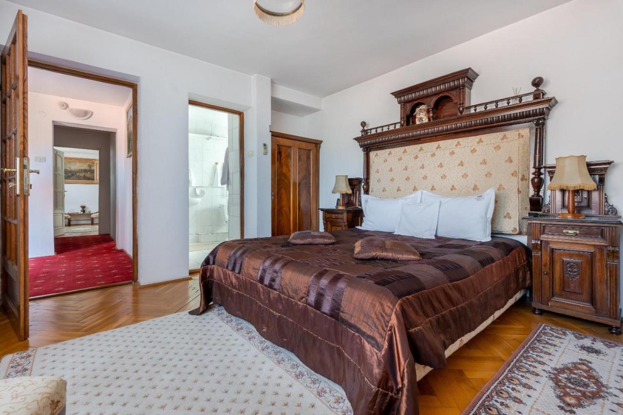 Villa-Hotel Escala Kaloşvar Dış mekan fotoğraf