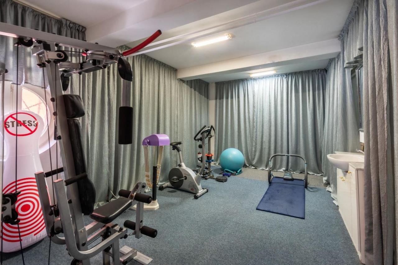 Villa-Hotel Escala Kaloşvar Dış mekan fotoğraf
