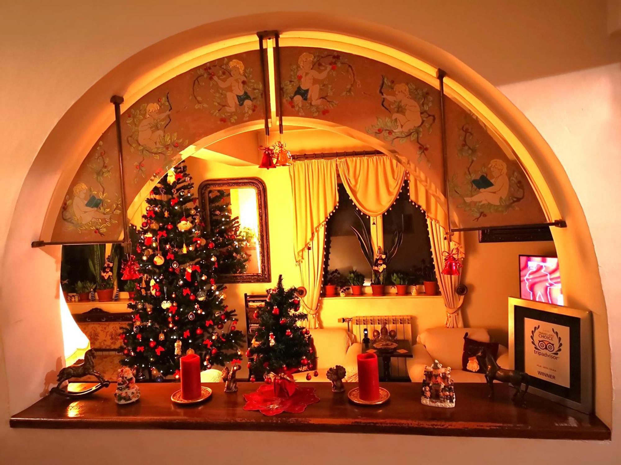 Villa-Hotel Escala Kaloşvar Dış mekan fotoğraf