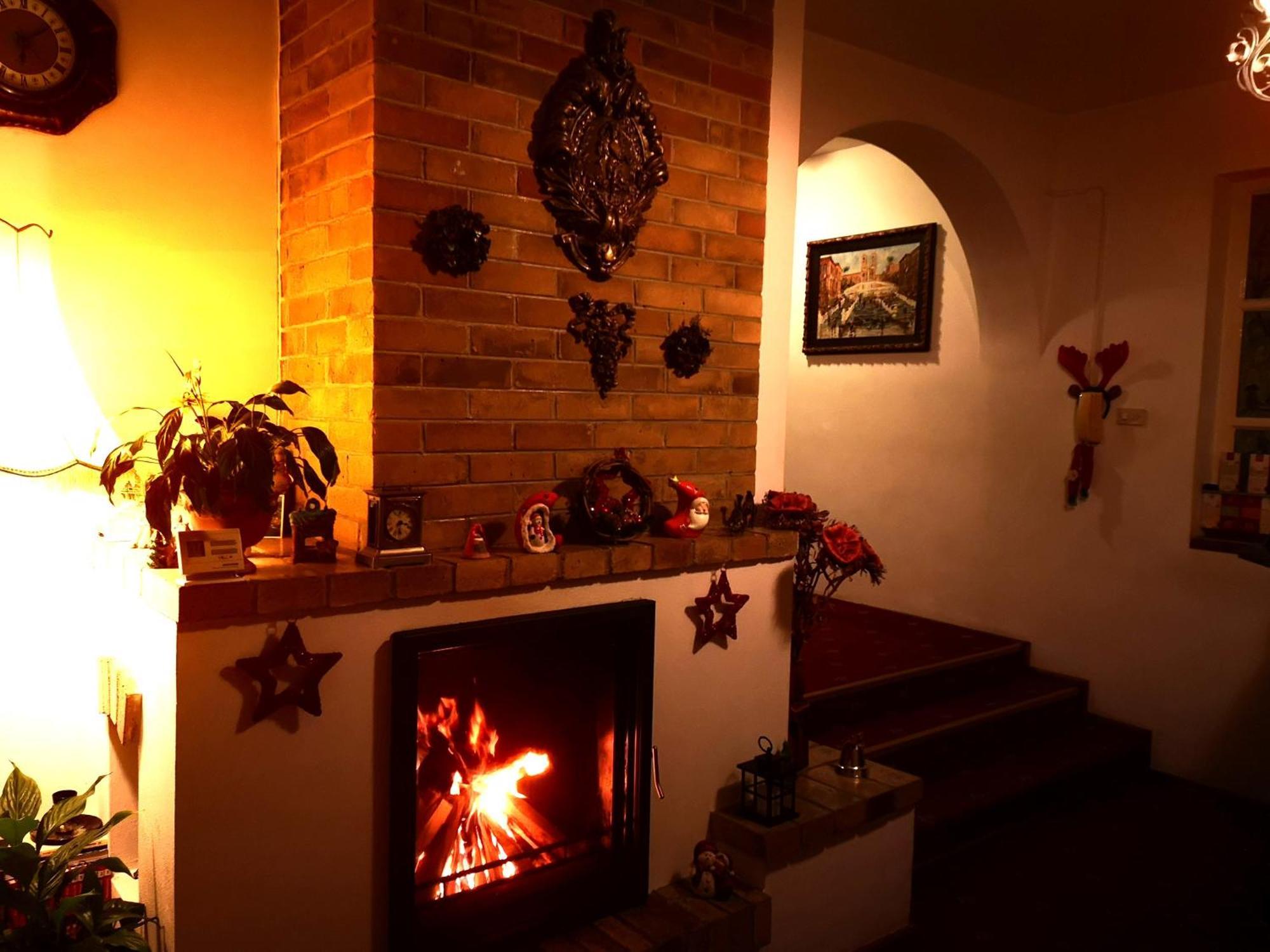Villa-Hotel Escala Kaloşvar Dış mekan fotoğraf