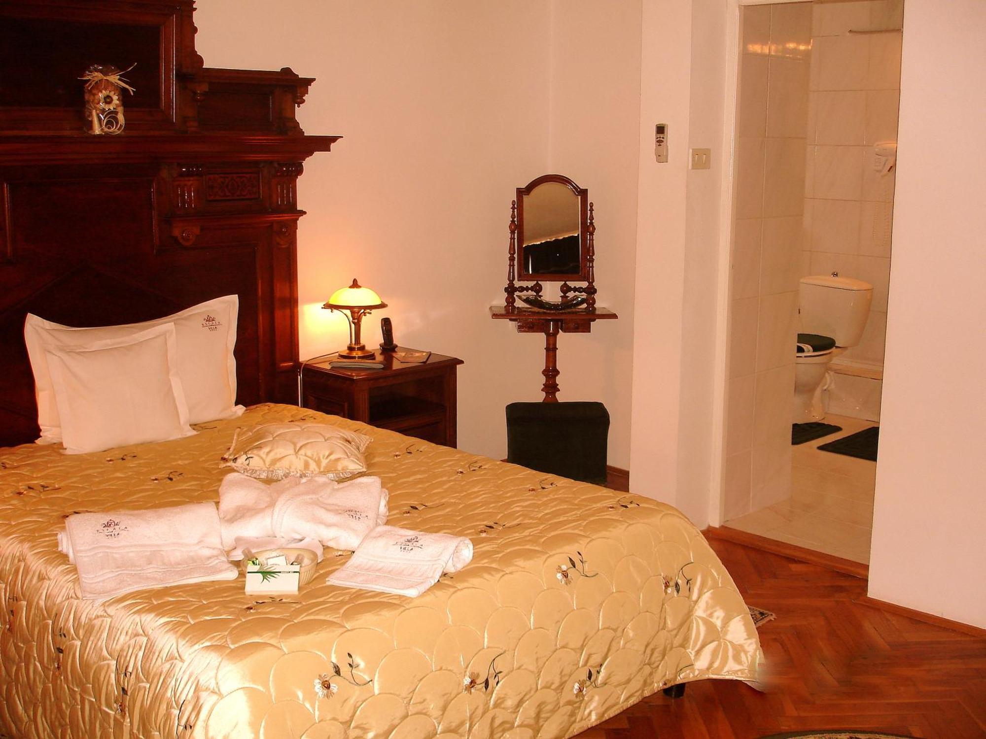 Villa-Hotel Escala Kaloşvar Dış mekan fotoğraf