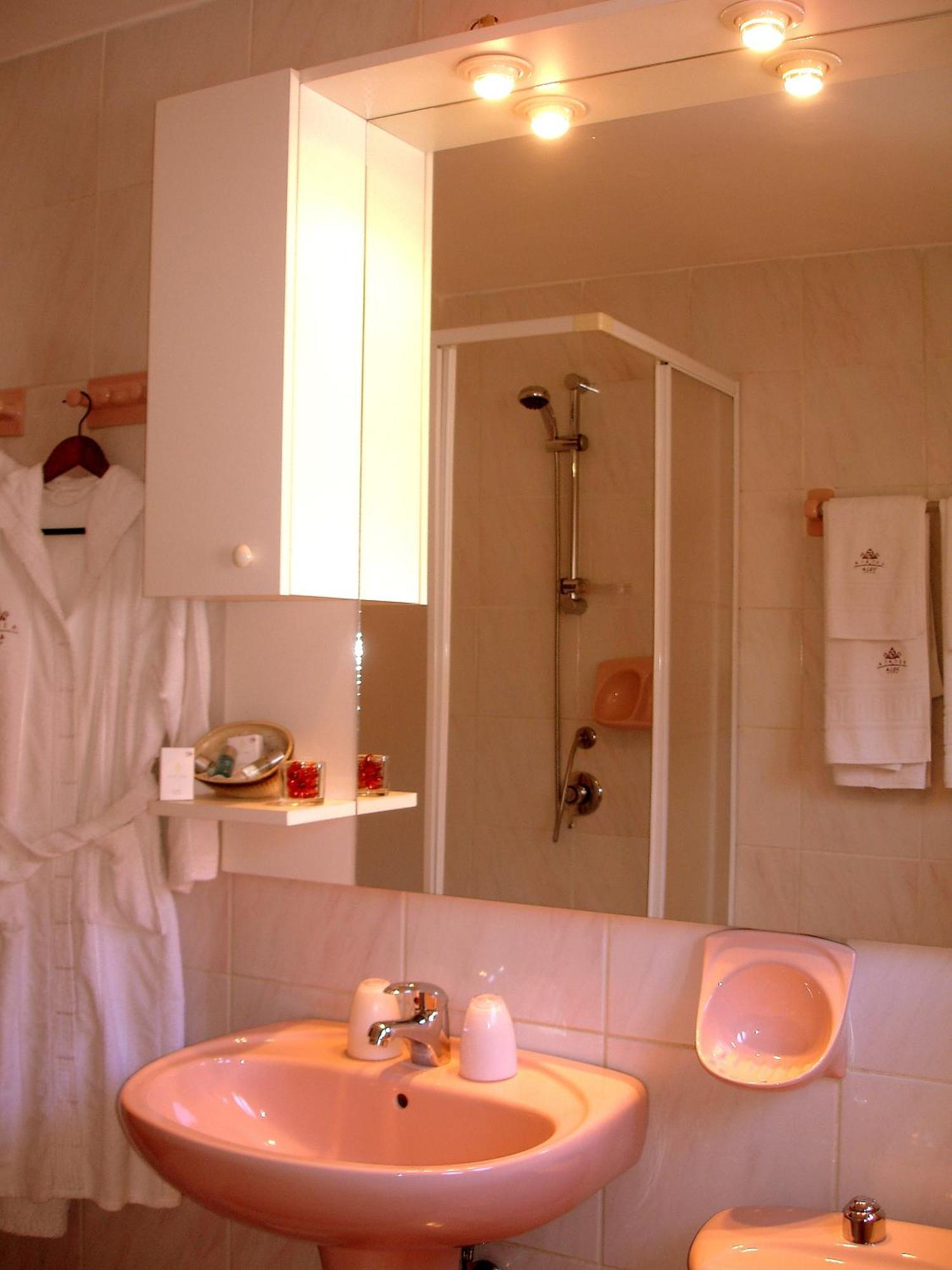 Villa-Hotel Escala Kaloşvar Dış mekan fotoğraf