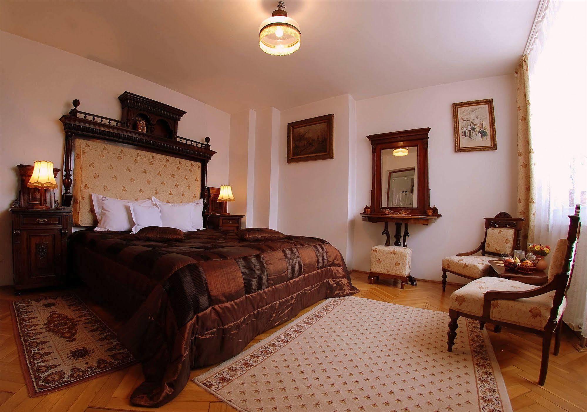 Villa-Hotel Escala Kaloşvar Dış mekan fotoğraf