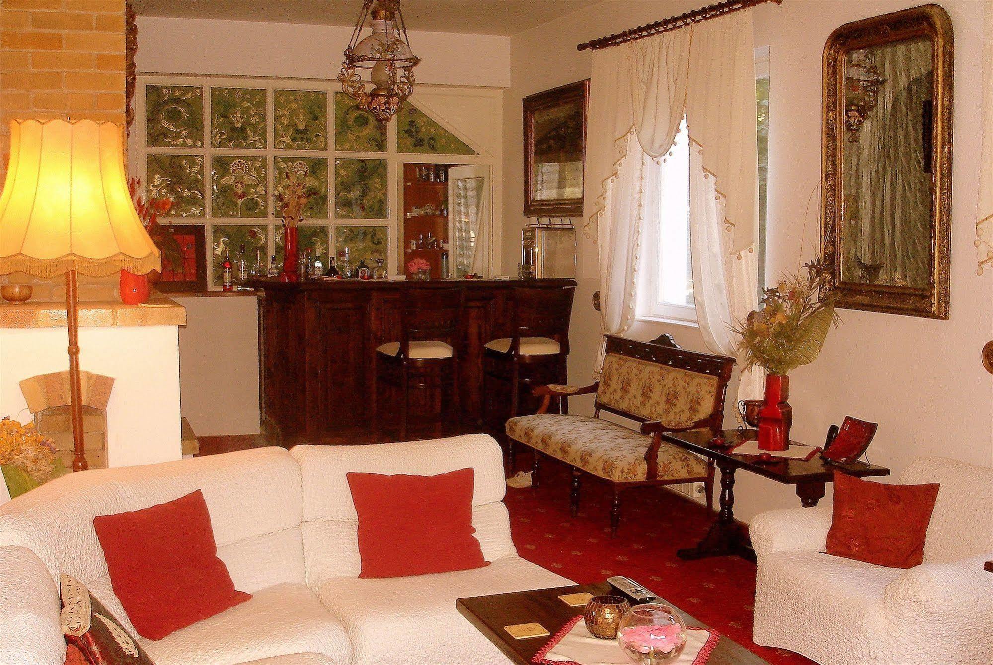 Villa-Hotel Escala Kaloşvar Dış mekan fotoğraf